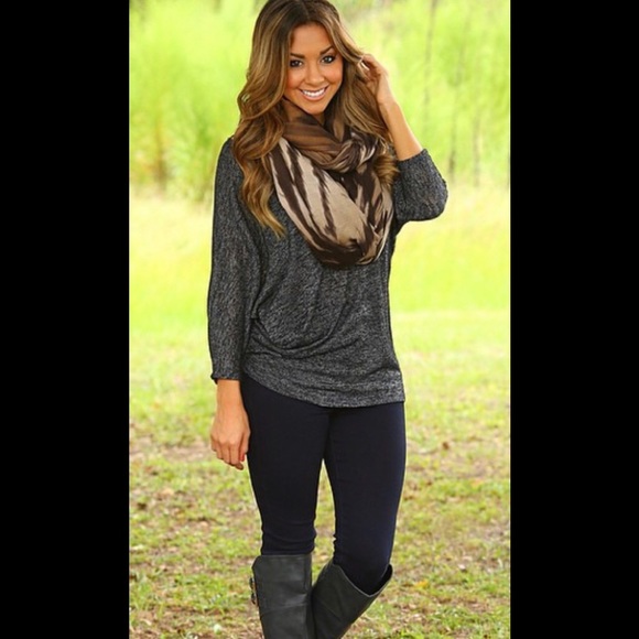 Super cute grey tunic top!! Only worn a few times! - Picture 1 of 1